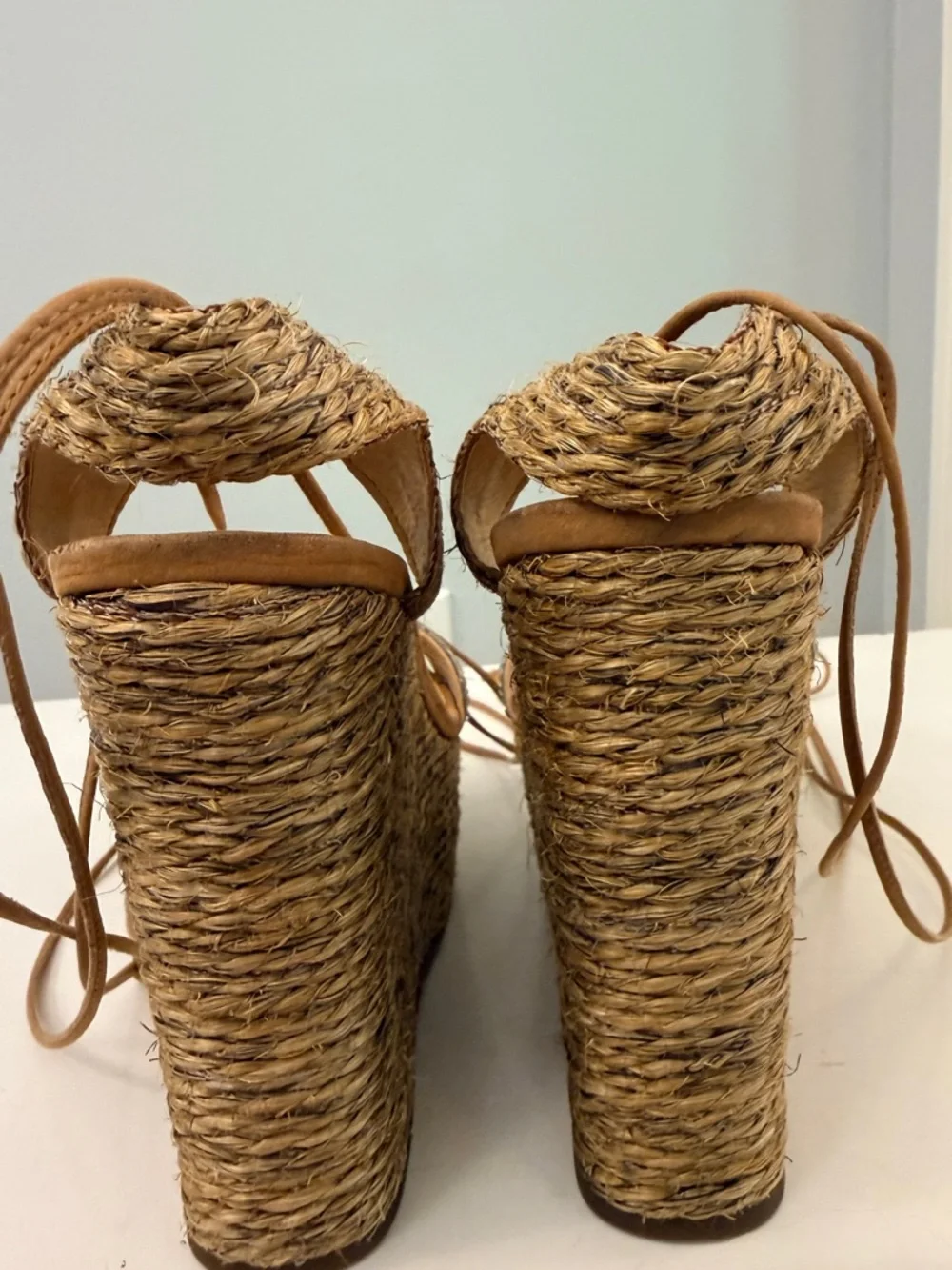 Schutz Raffia Platform Wedge Sandals Tan T Strap Size 8
